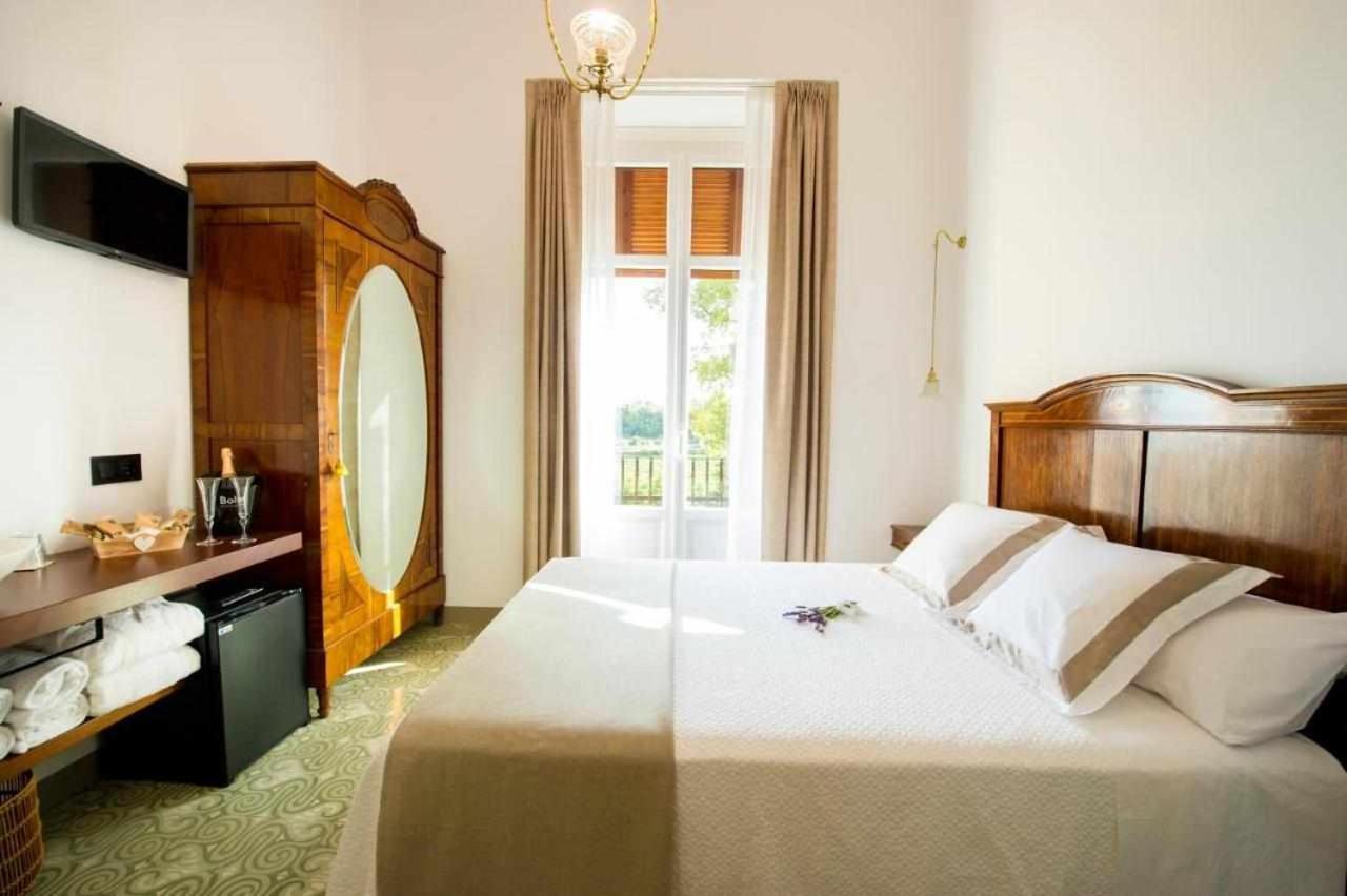 Bolet Casa Modernista Bed & Breakfast Castellvi de la Marca Exterior foto
